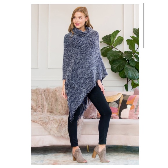 1 left❤️2 for $40❤️soft navy poncho - Picture 7 of 8